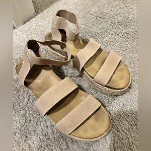 Women's Tan Sandals